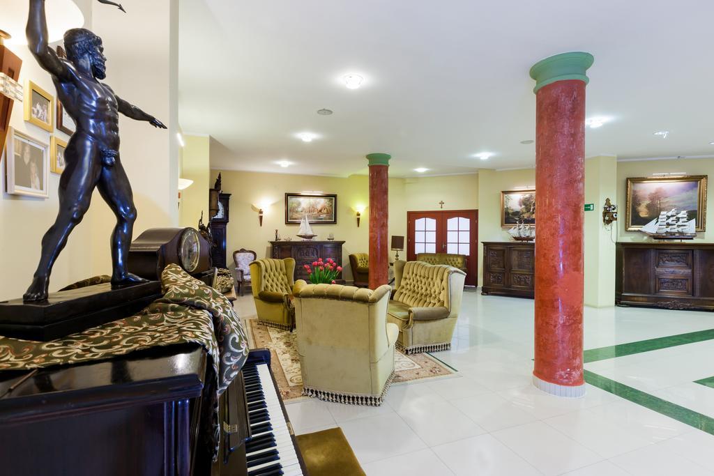 דומבקי Bursztyn - Bernstein Spa & Wellness מראה חיצוני תמונה